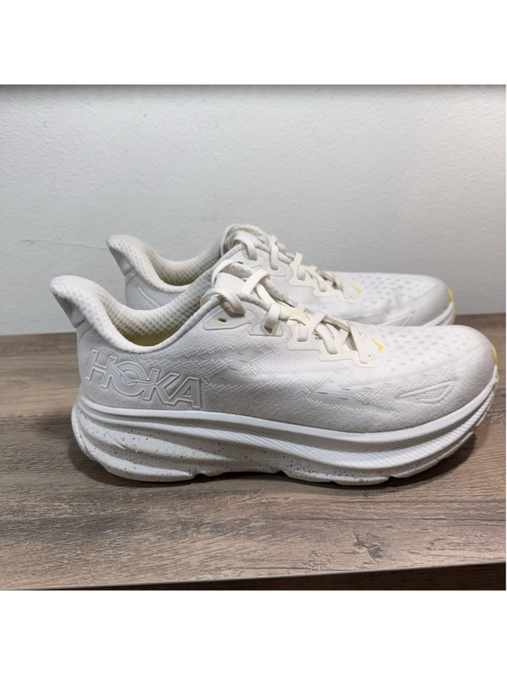 HOKA Clifton 9 Running Shoes White Yellow Athletic Sneakers Men’s Size 8D US - Picture 2 of 12